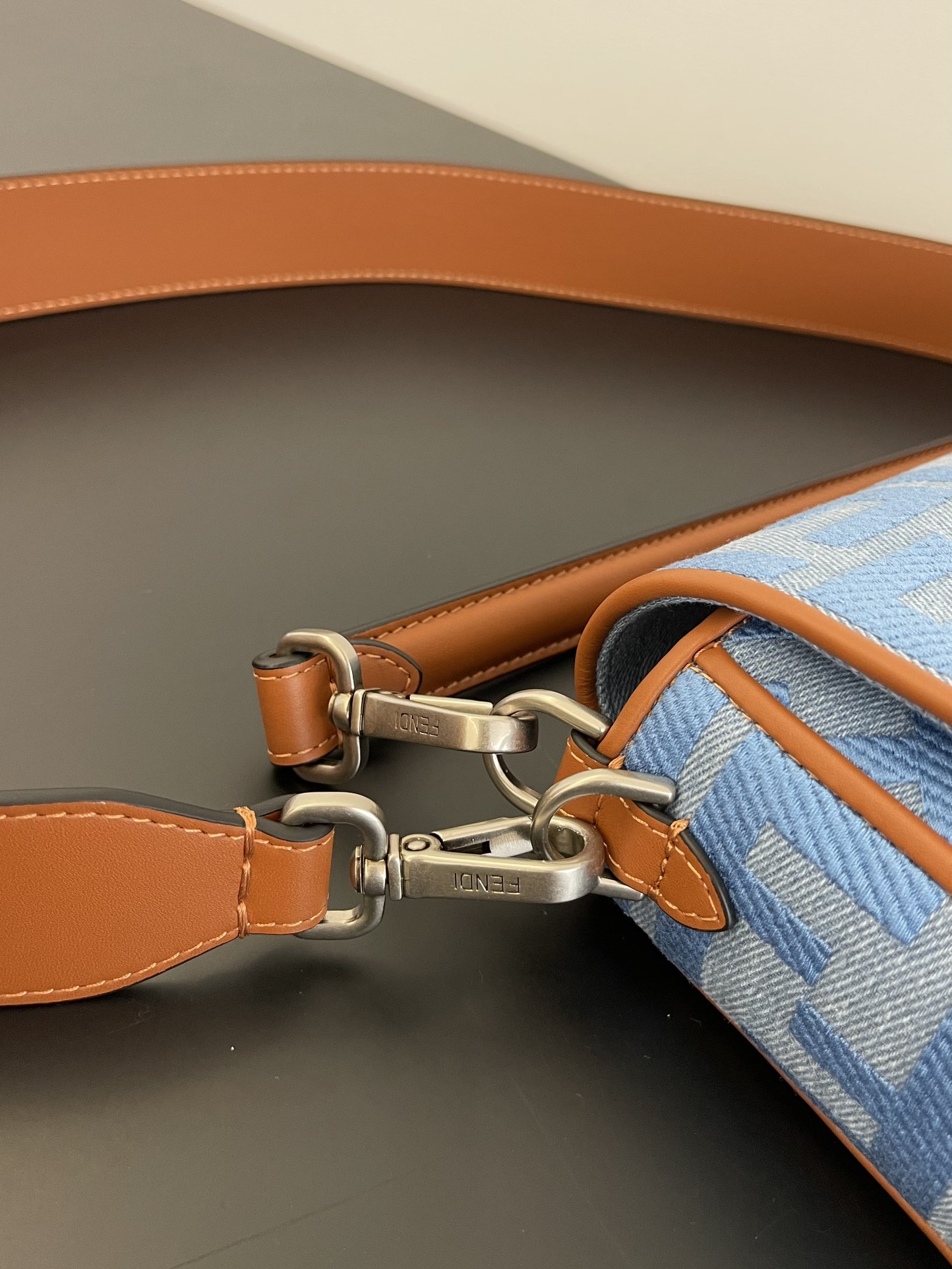 F**di baguette bag-26x14x4cm