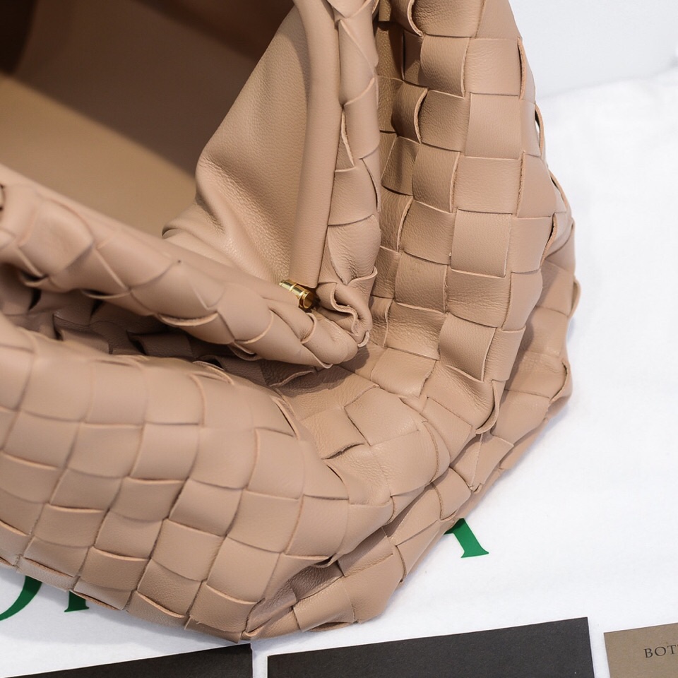 bo*te*ga Ve*ne*ta the pouch bag-38*20*9cm