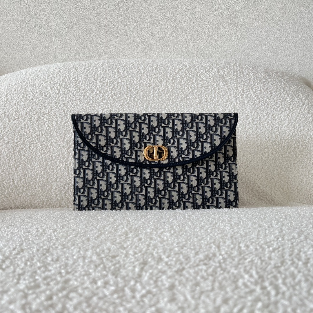 D*or 30 montaigne avenue pouch- 30*18*2cm