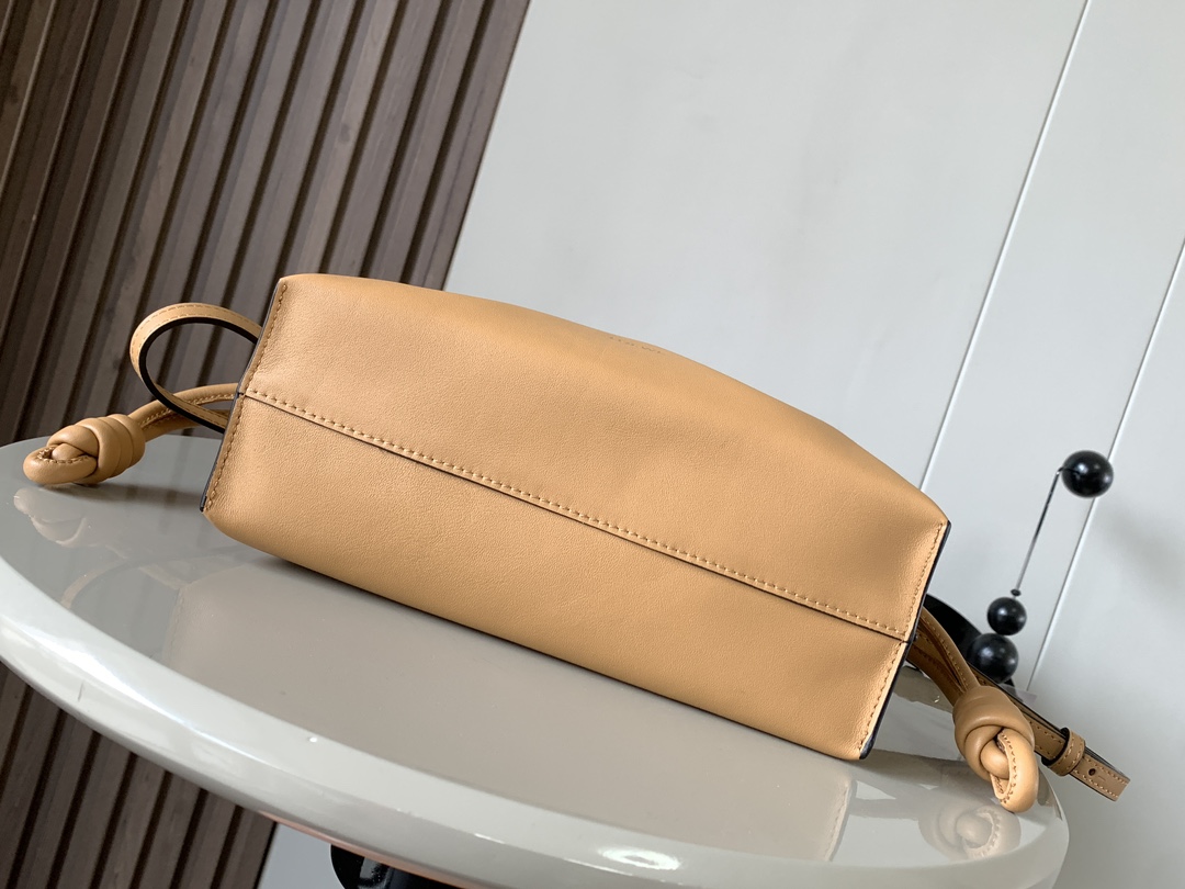 L0ew* flamenco-22.5*18*9cm