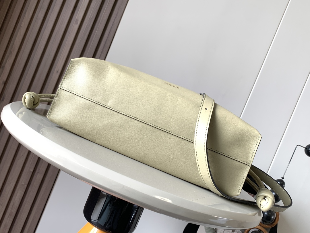 L0ew* flamenco-30*24.5*10.5cm