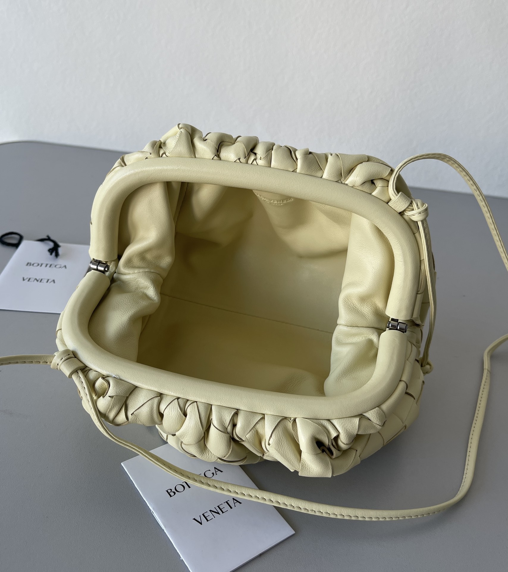 bo*te*ga Ve*ne*ta the pouch bag-22*9cm