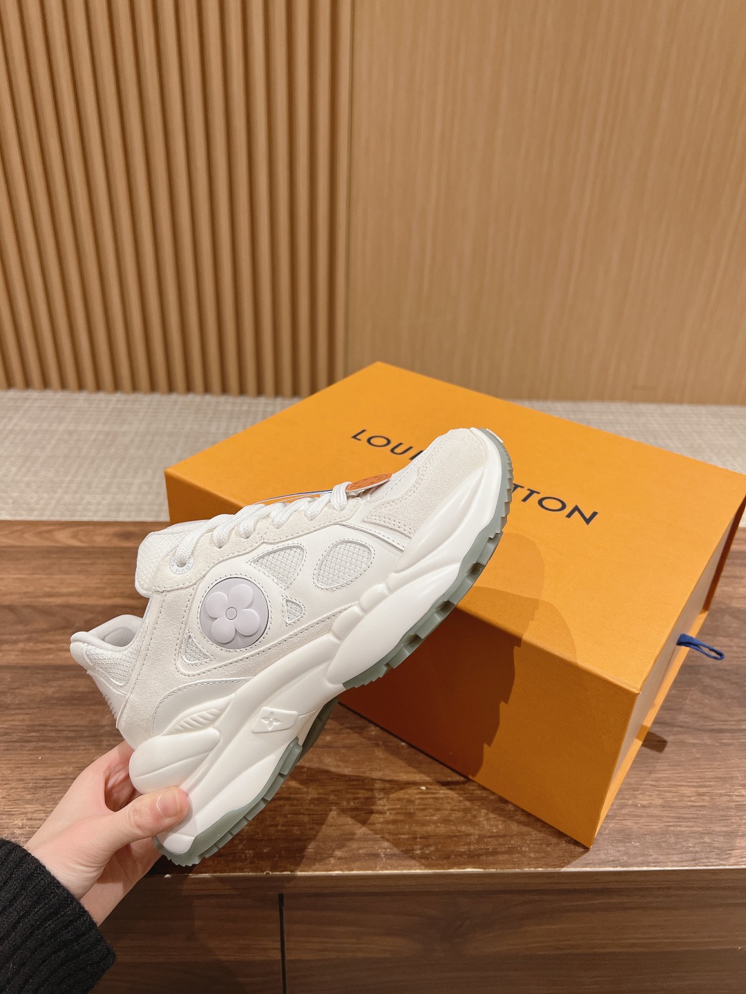 l0*is V*t0n run55 sneakers(eu35-eu41)