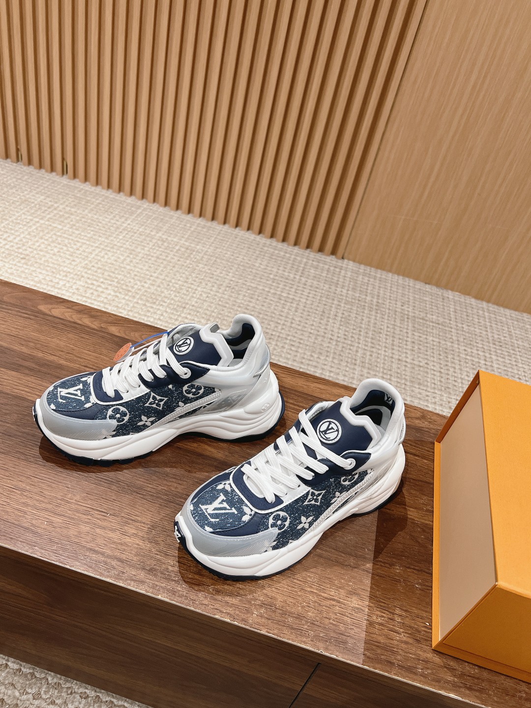 l0*is V*t0n run55 sneakers(eu35-eu41)