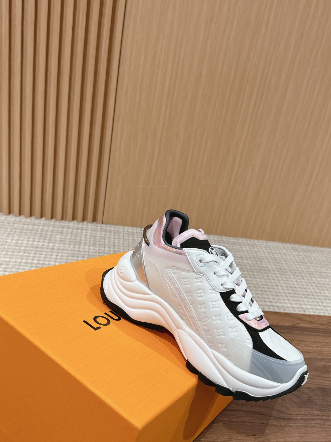 l0*is V*t0n run55 sneakers(eu35-eu41)