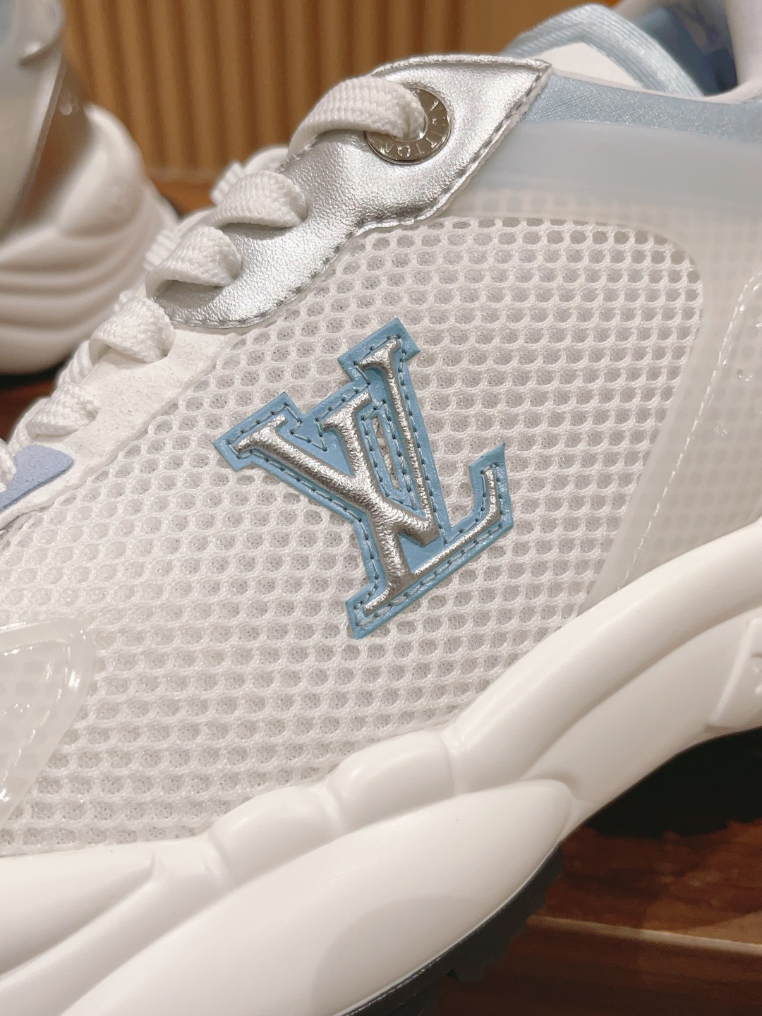 l0*is V*t0n run55 sneakers(eu35-eu41)