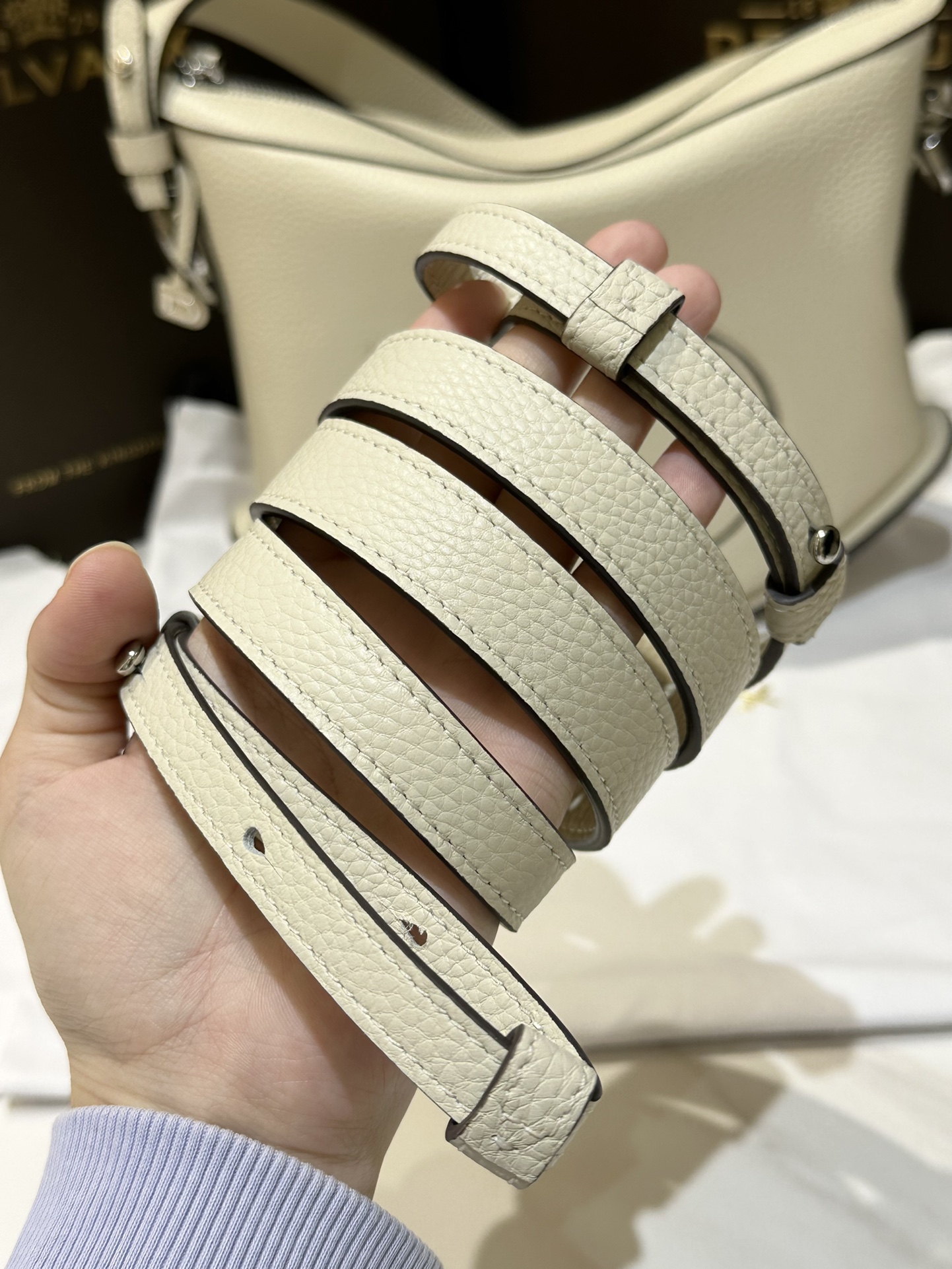 De1uavx pin swing tote-29*9*20cm