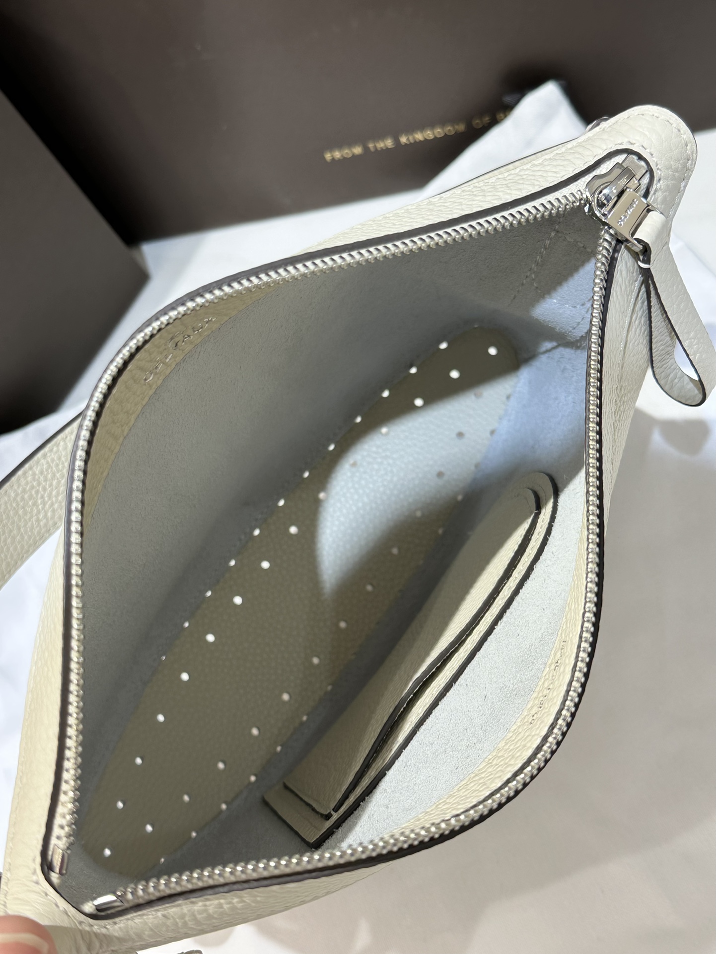 De1uavx pin swing tote-29*9*20cm