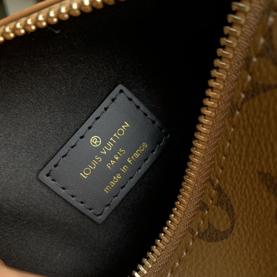 l0*is V*t0n side trunk -m46815-18×12.5×8cm