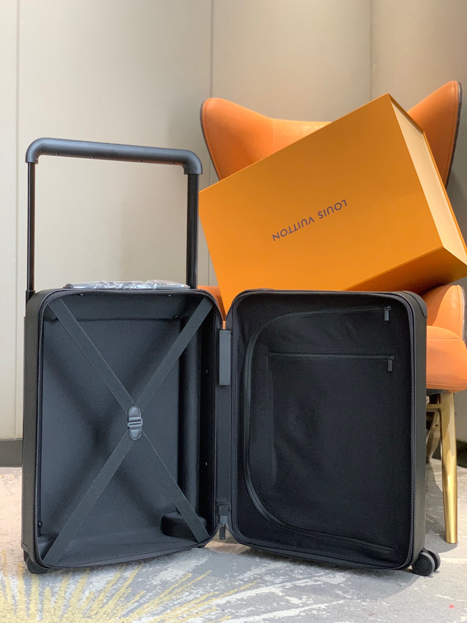 l0*is V*t0n horizon 55-‭38*55*21cm