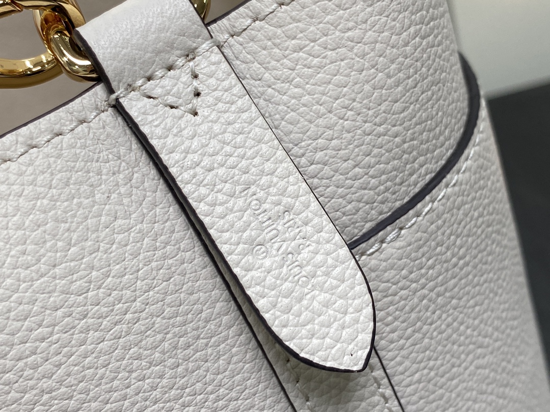 l0*is V*t0n lock and walk handlebag-m24006-20*20.5*12cm