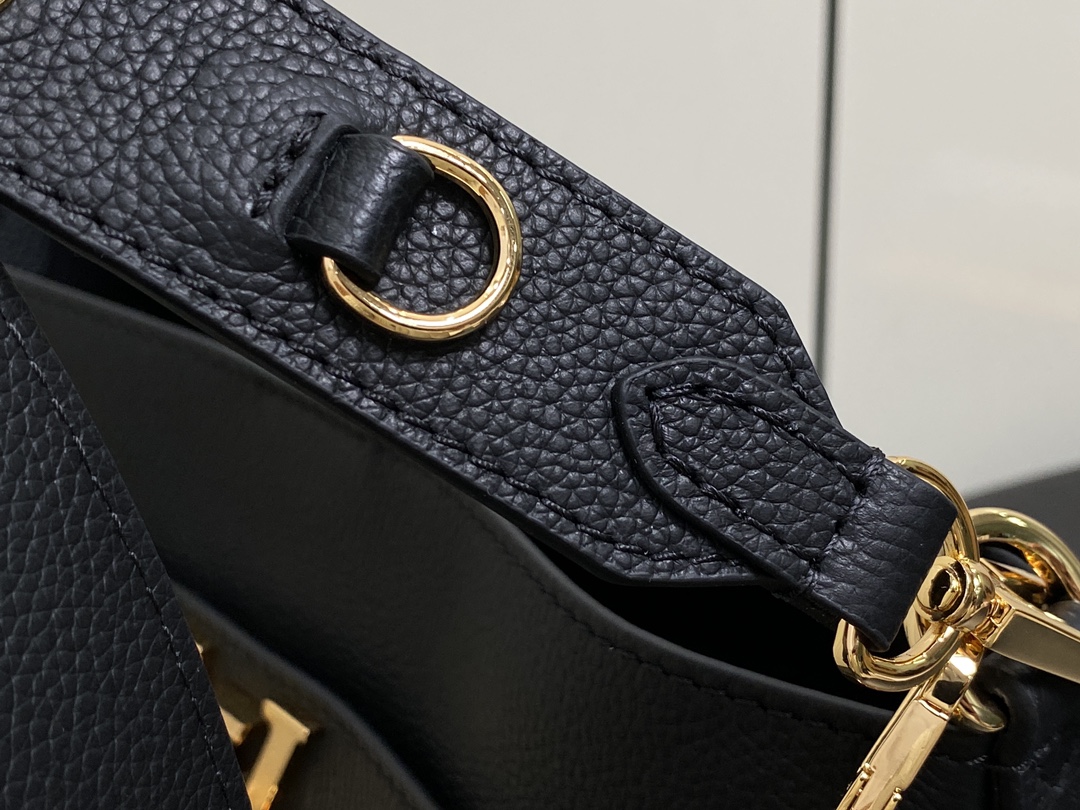 l0*is V*t0n lock and walk handlebag-m24006-20*20.5*12cm