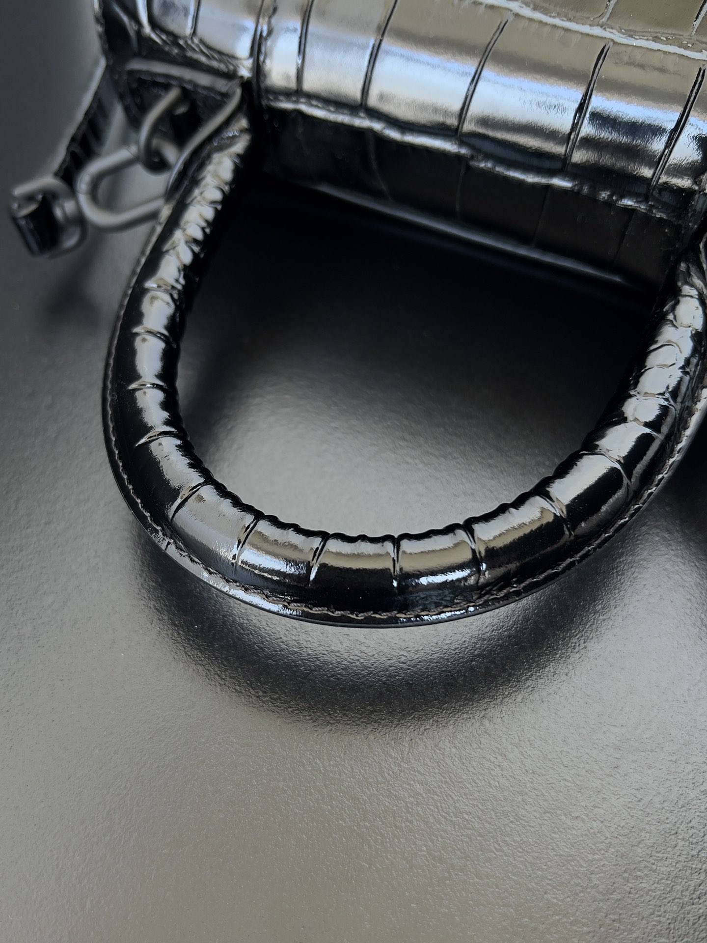 Ba*len*cia*ga xs hourglass bag-13*8*19cm