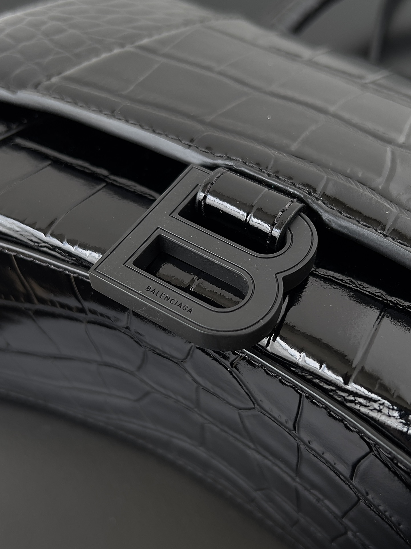 Ba*len*cia*ga hourglass bag-23x10x24cm