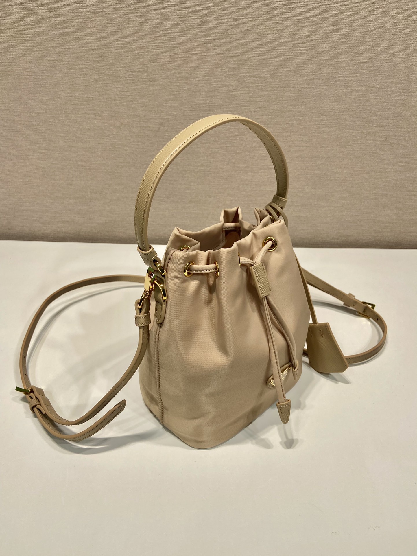 Pra*a 1be067 bucket bag-15.5*19.5*10cm