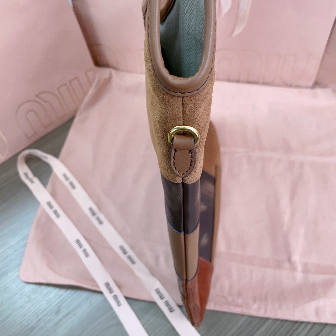 M*um*u tote-35 x 40cm