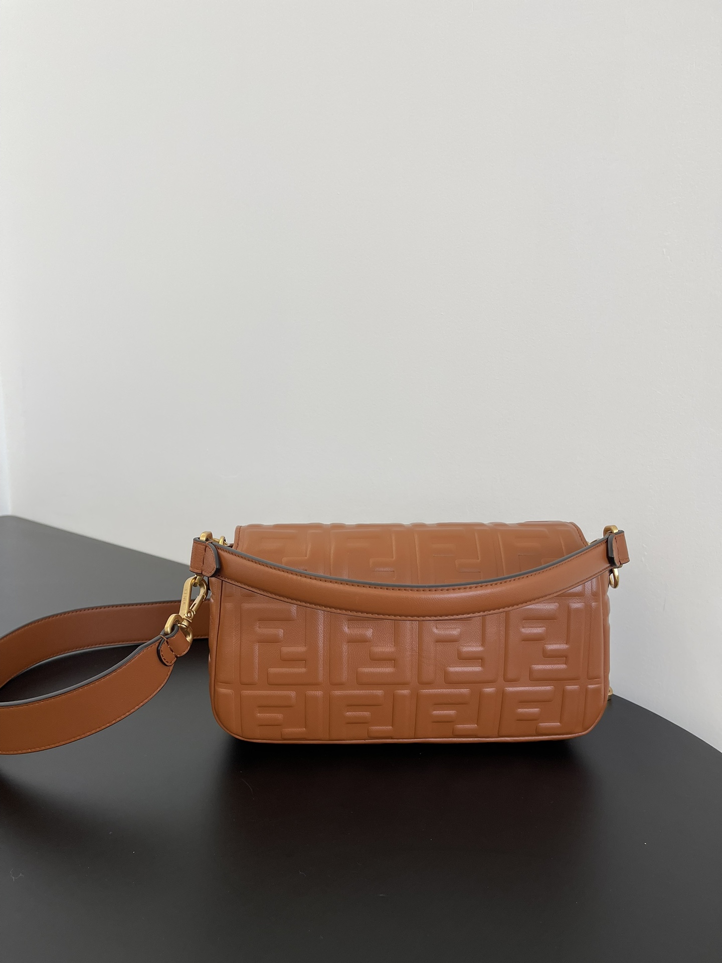 F**di baguette bag-26x15x6cm