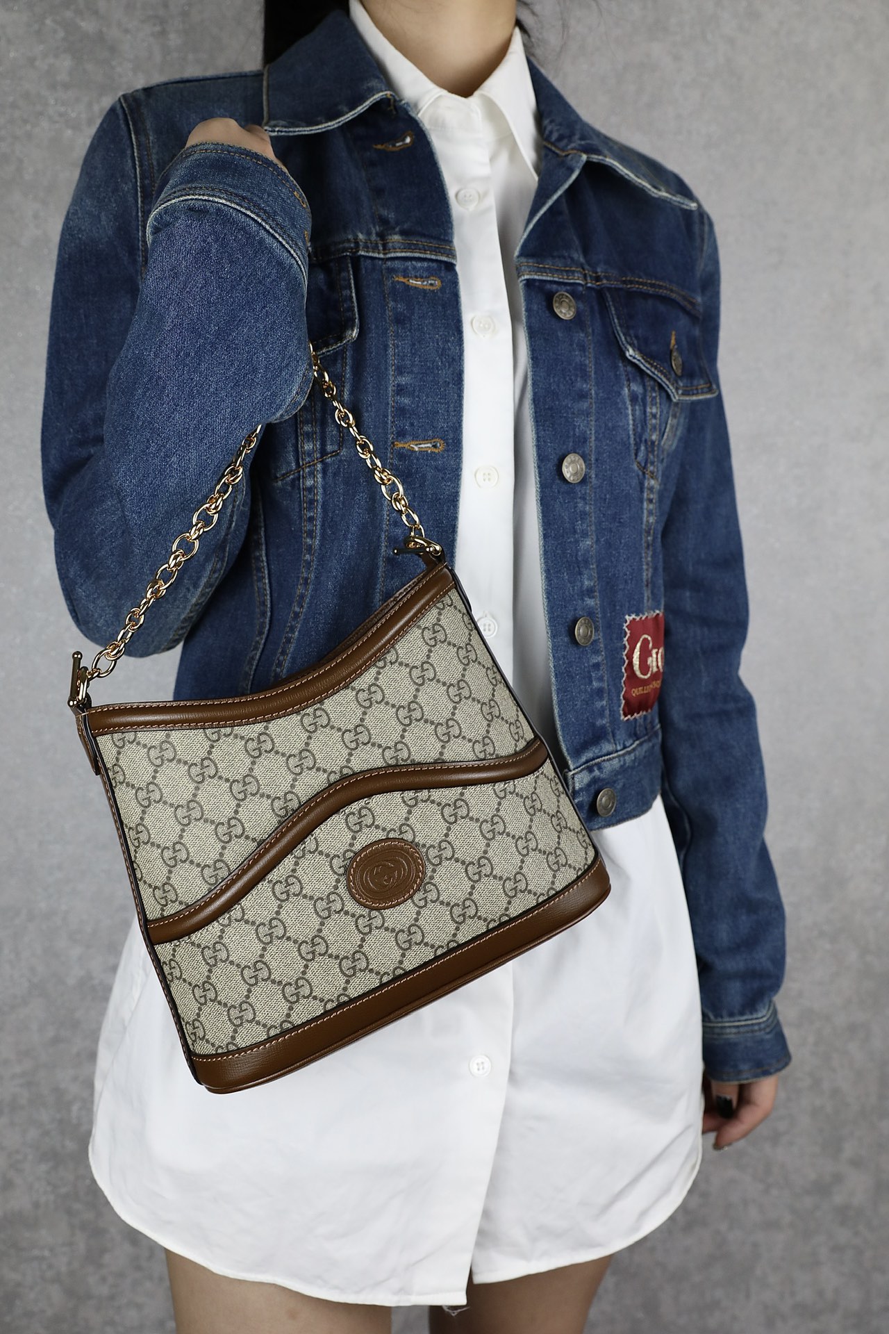 g*u*i retro gg S*p*e bucket-24.5*20*8cm