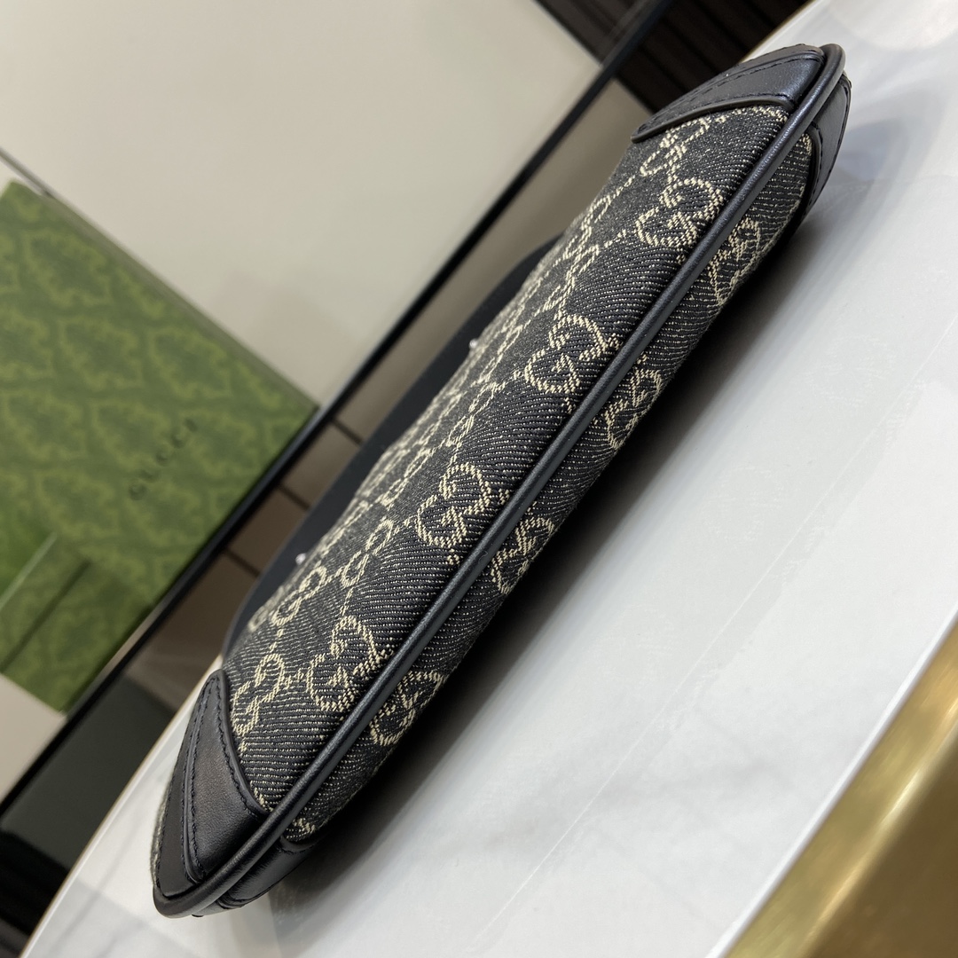 G*u*i horsebit slim bag-18*24*4.5cm