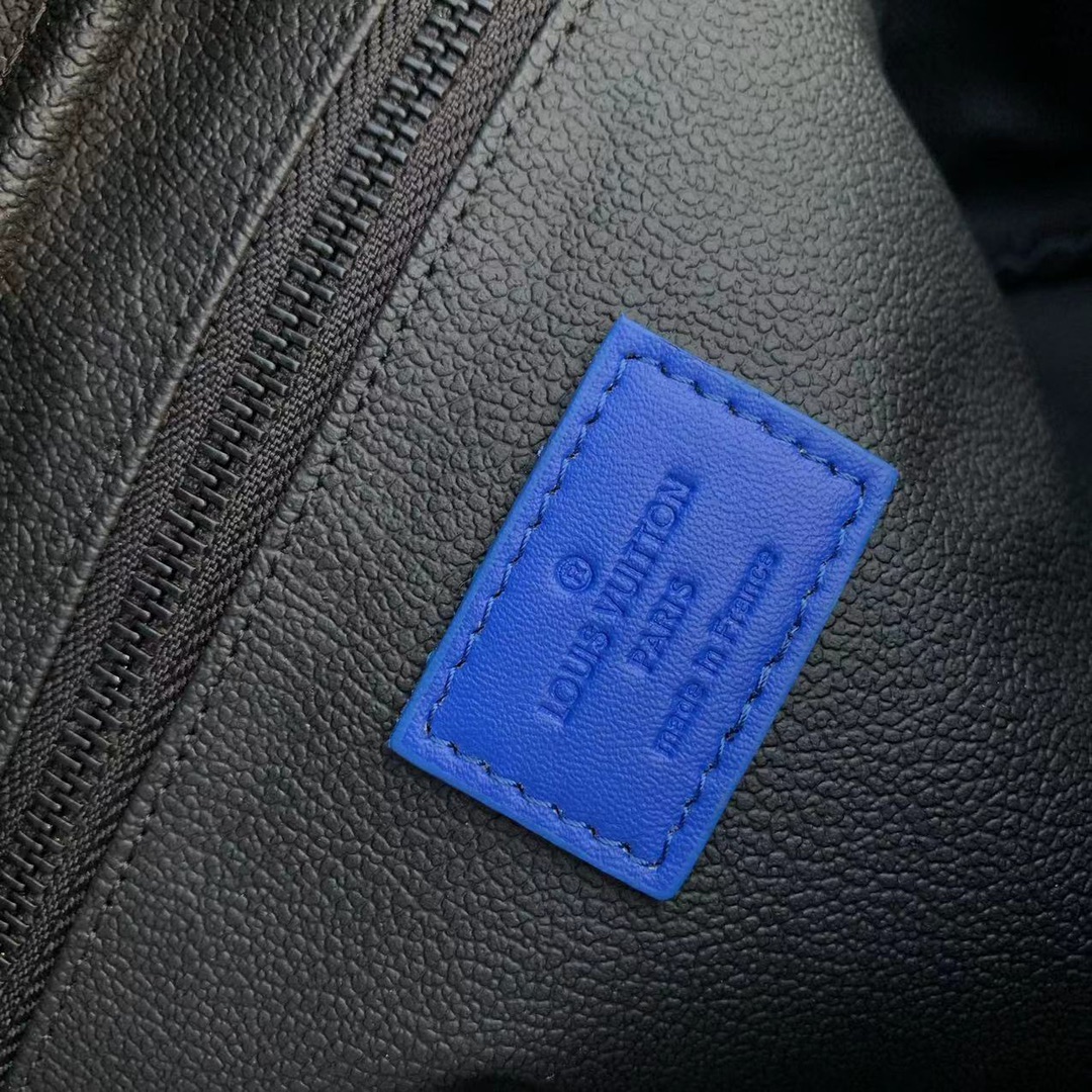 l0*is V*t0n locker dopp kit pouch -28 x 15 x 16.5cm