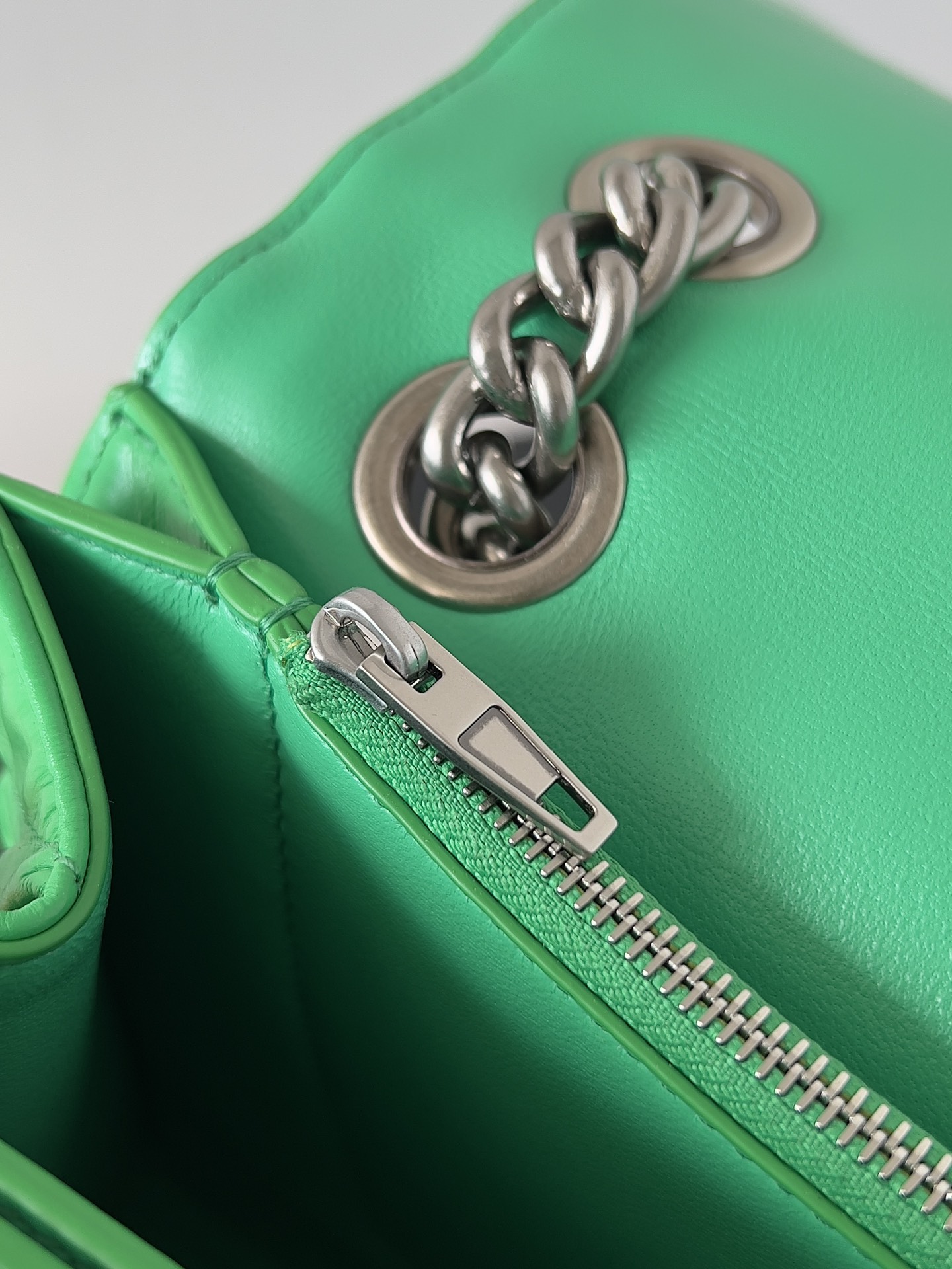 Ba*len*cia*ga crush chain bag-32*13*20.5cm