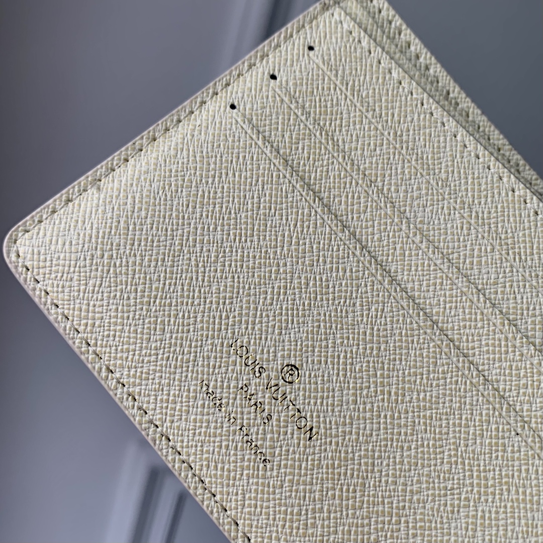 l0*is V*t0n multiple wallet-m83334-11.5 x 9 x 1.5 cm