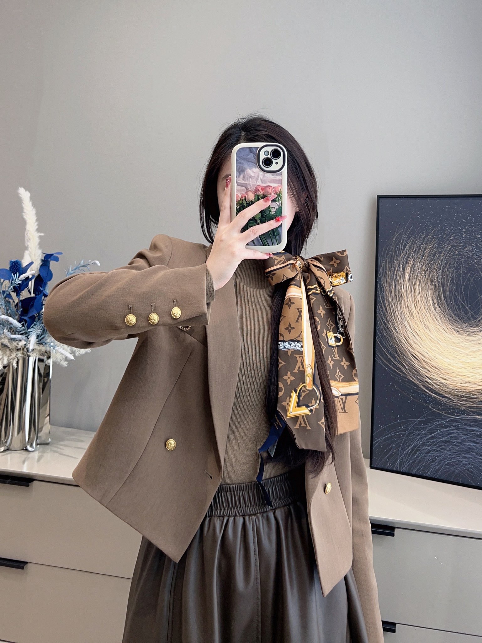 l0*is V*t0n hair band