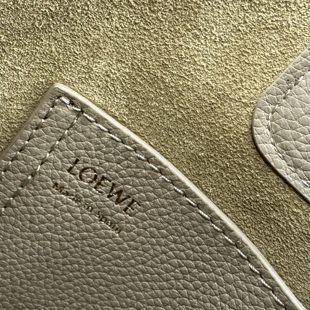 L0ew* mini pebble bucket bag-16*16*19.5cm