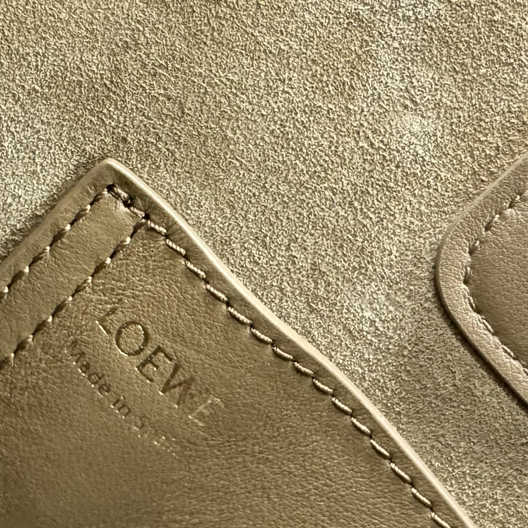 L0ew* mini pebble bucket bag-16*16*19.5cm