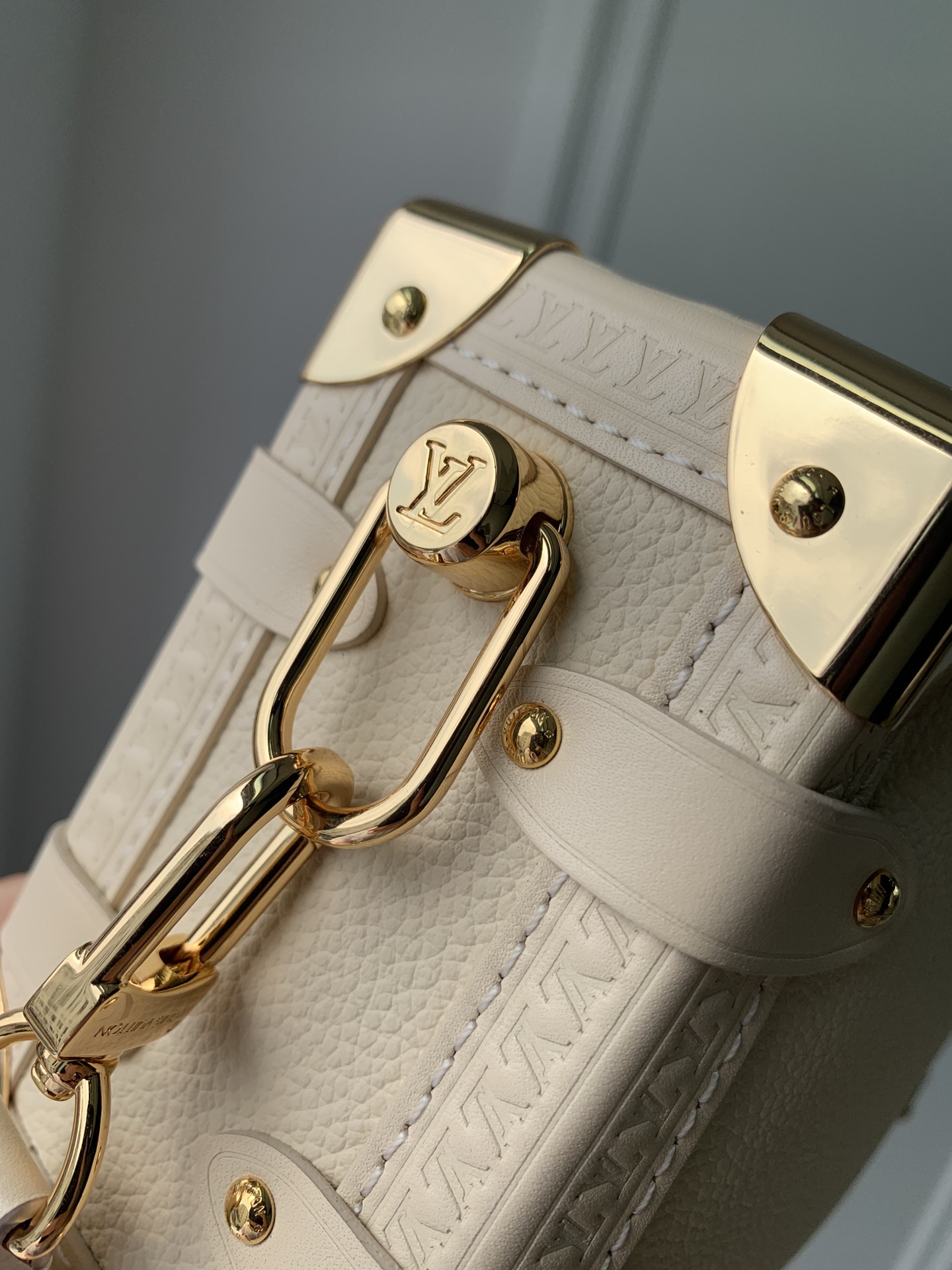 l0*is V*t0n side trunk pm- m22944-21 x 14 x 6cm