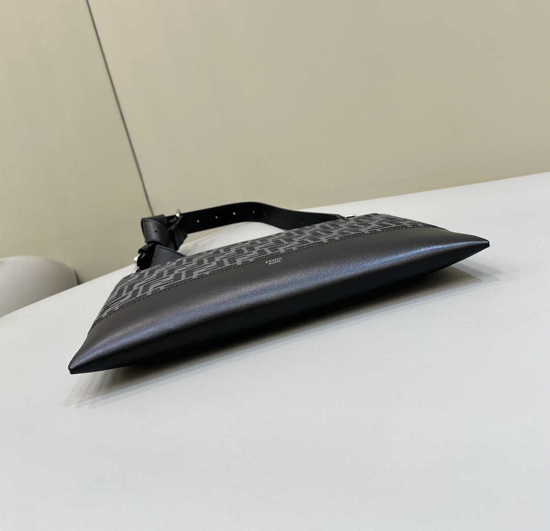 F**di baguette bag-33.5x23cm