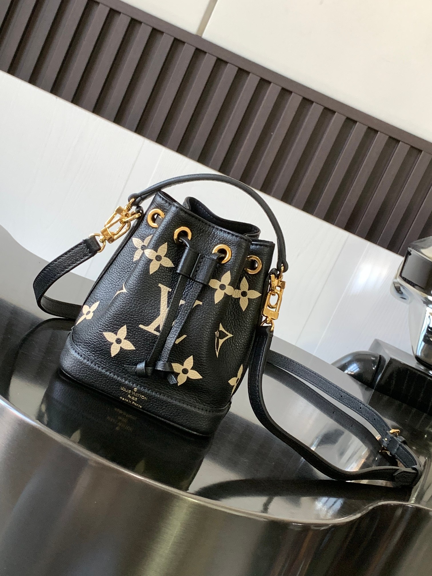 l0*is V*t0n nano noé-13 x 16 x 10cm