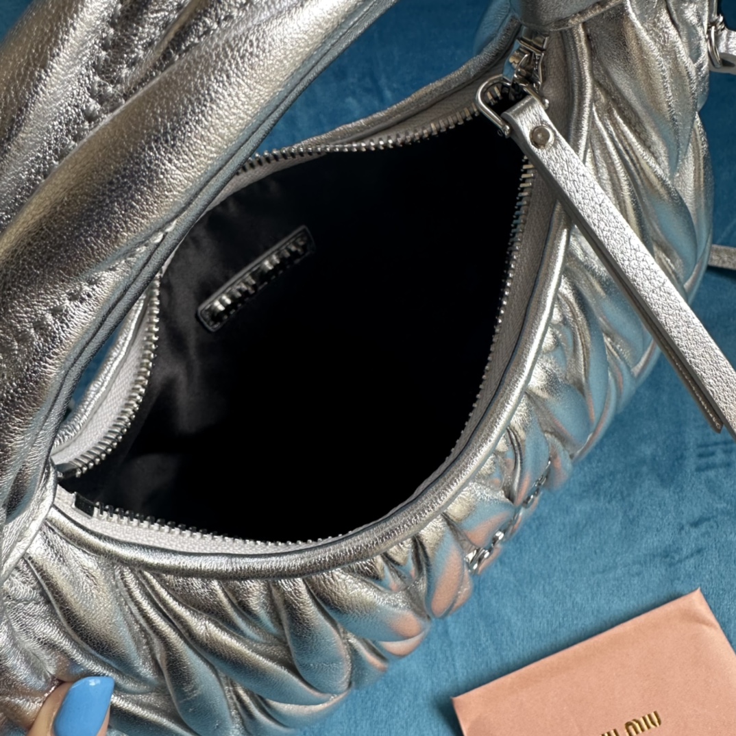 M*um*u wander hobo bag-23x13x7cm