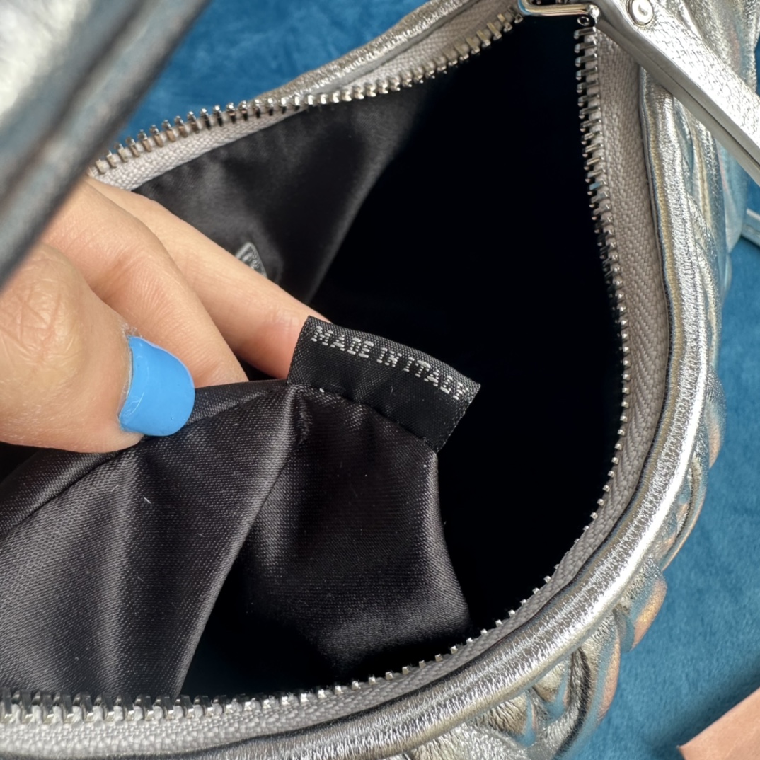 M*um*u wander hobo bag-23x13x7cm