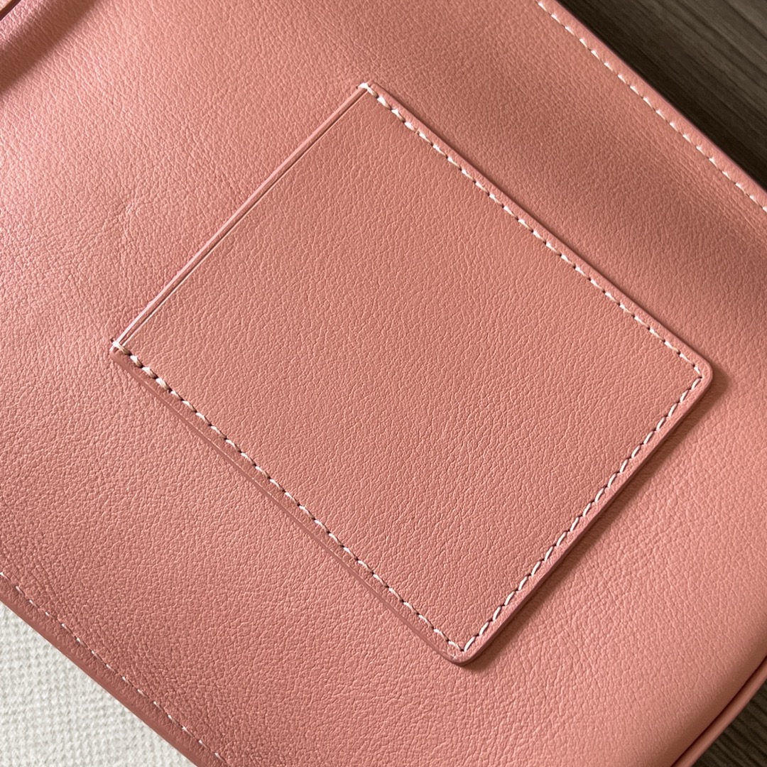 L0ew* dice pocket-21*15*5cm