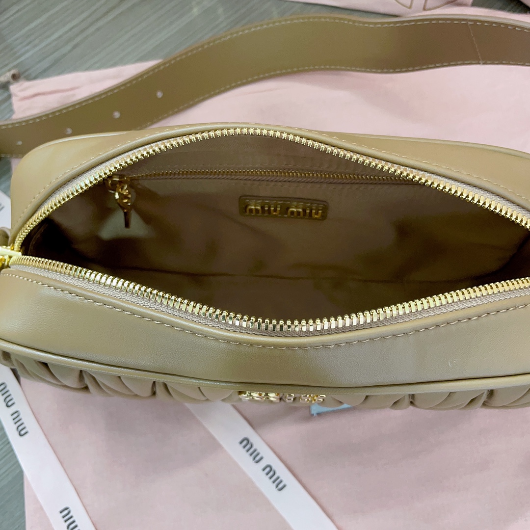 M*um*u matelassé leather shoulder 5bc158 bag-24*11.5*7cm