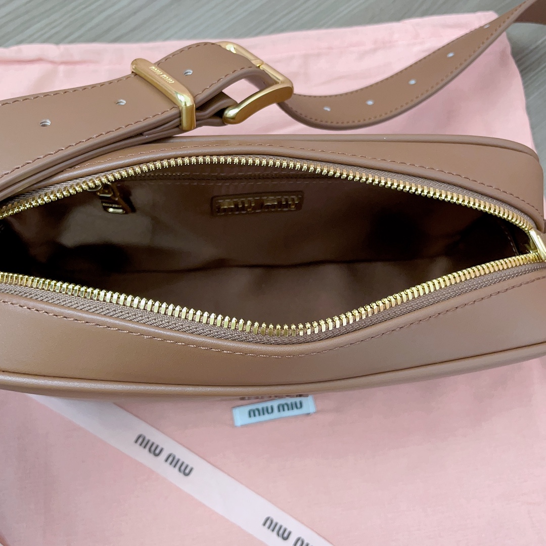 M*um*u leather shoulder 5bc158 bag-24*11.5*7cm