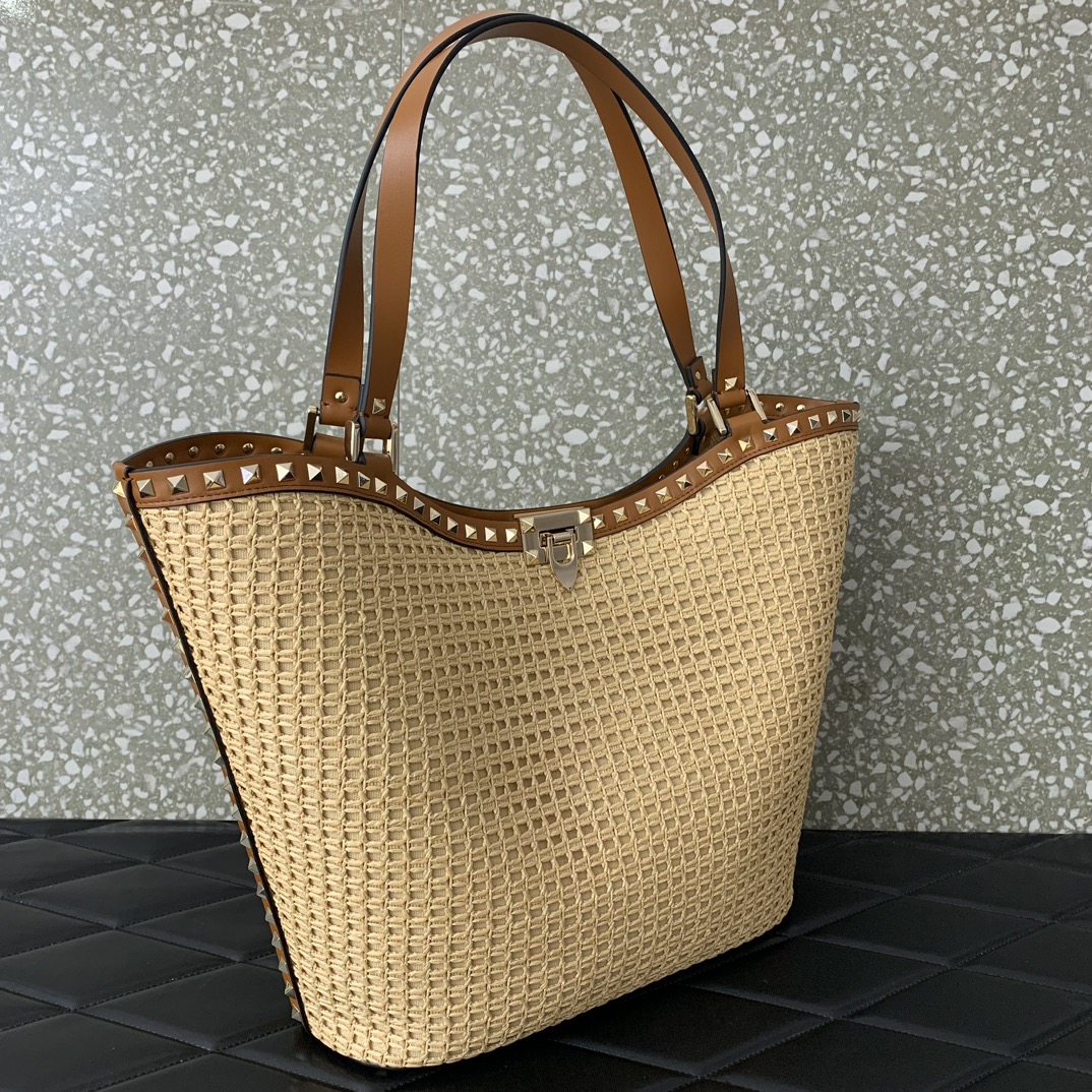 Va1e*ntin0 rockstud raffia tote-31*30*13.5cm