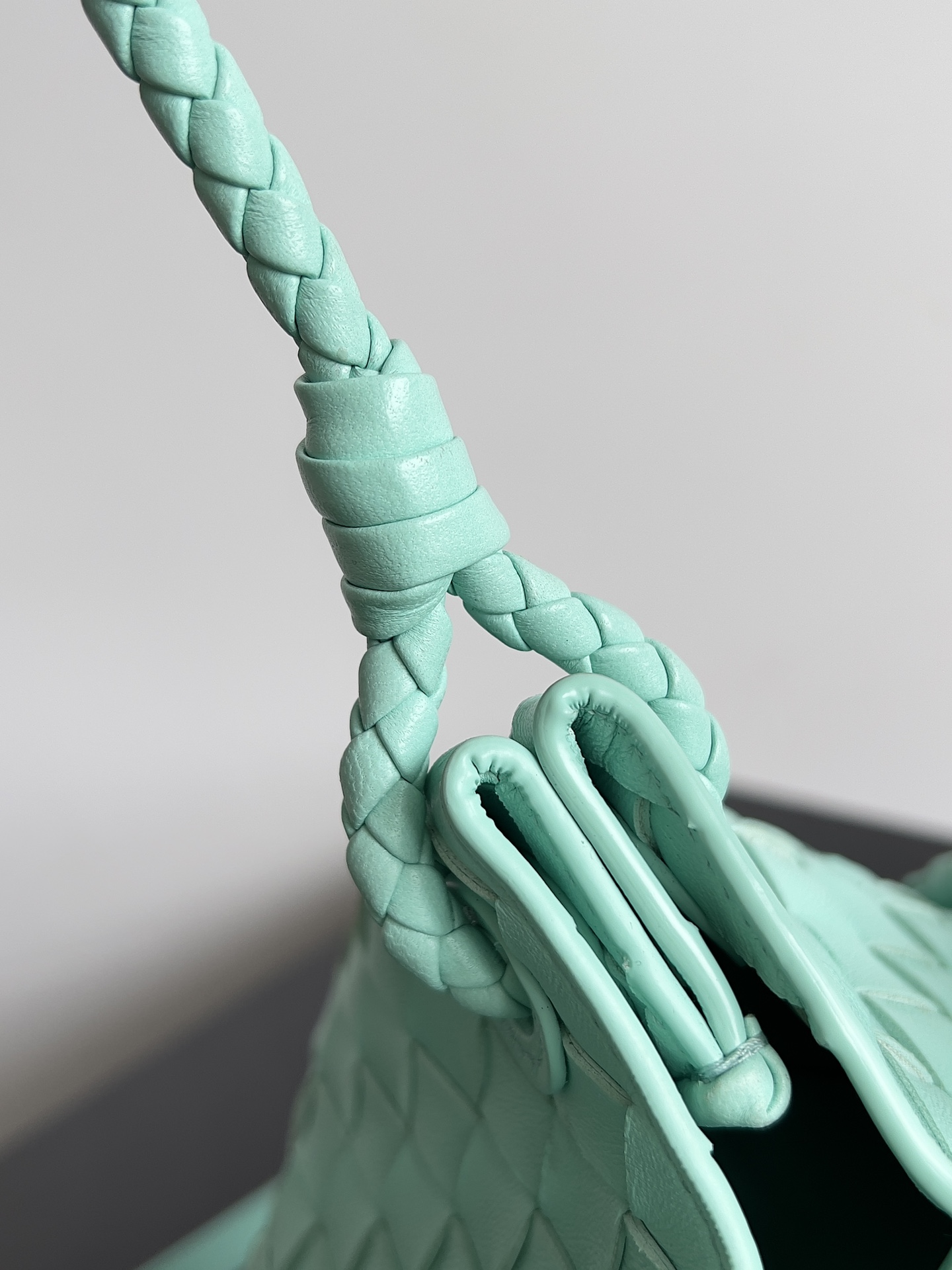 bo*te*ga Ve*ne*ta andiamo parachute tote-21*17*16.5cm