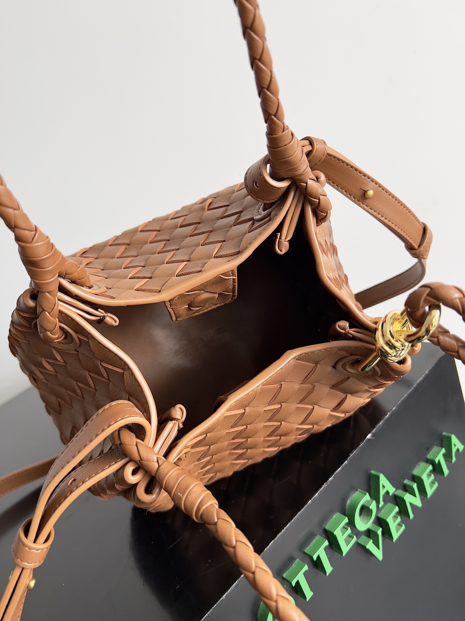 bo*te*ga Ve*ne*ta andiamo parachute tote-21*17*16.5cm