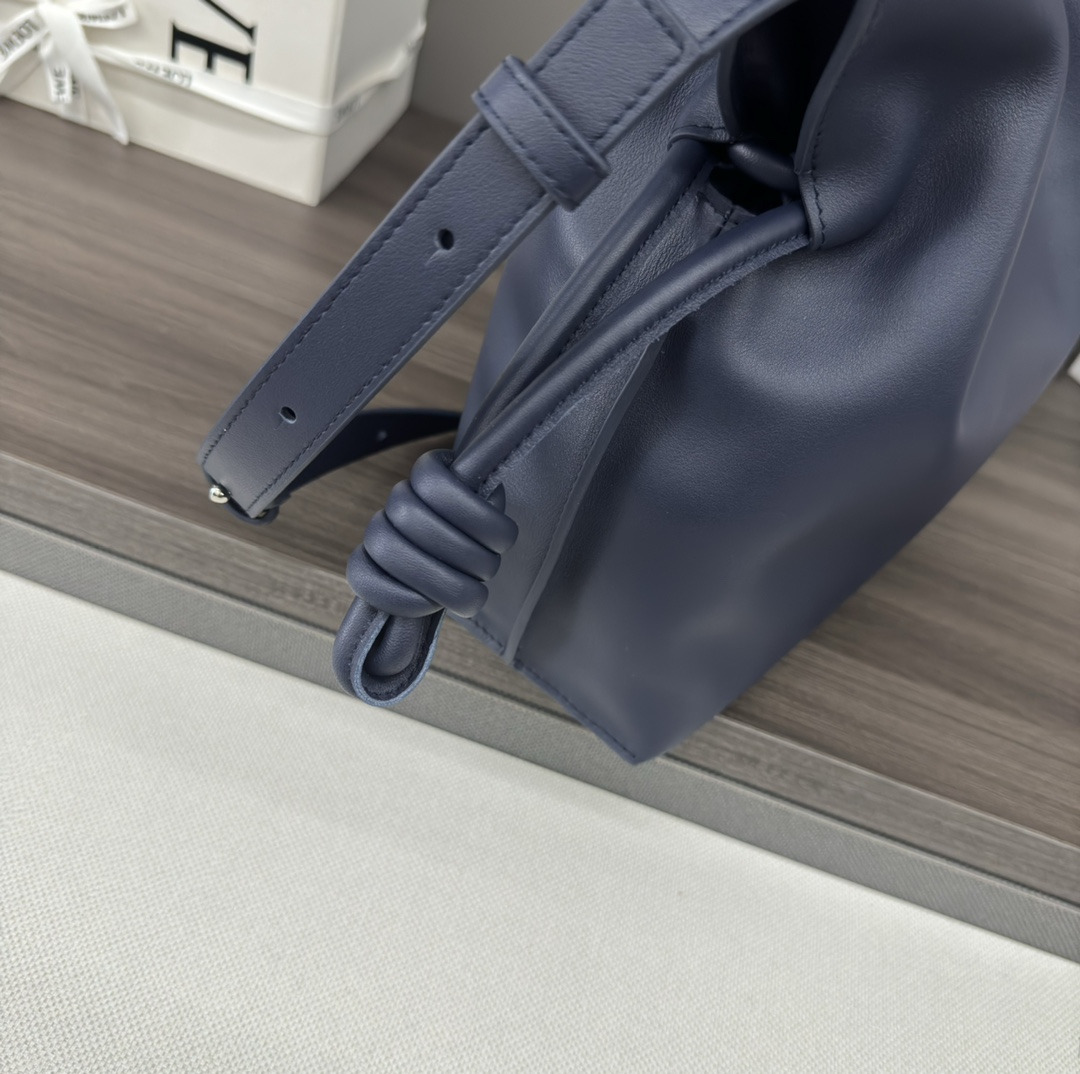 L0ew* flamenco-30*24.5*10.5cm