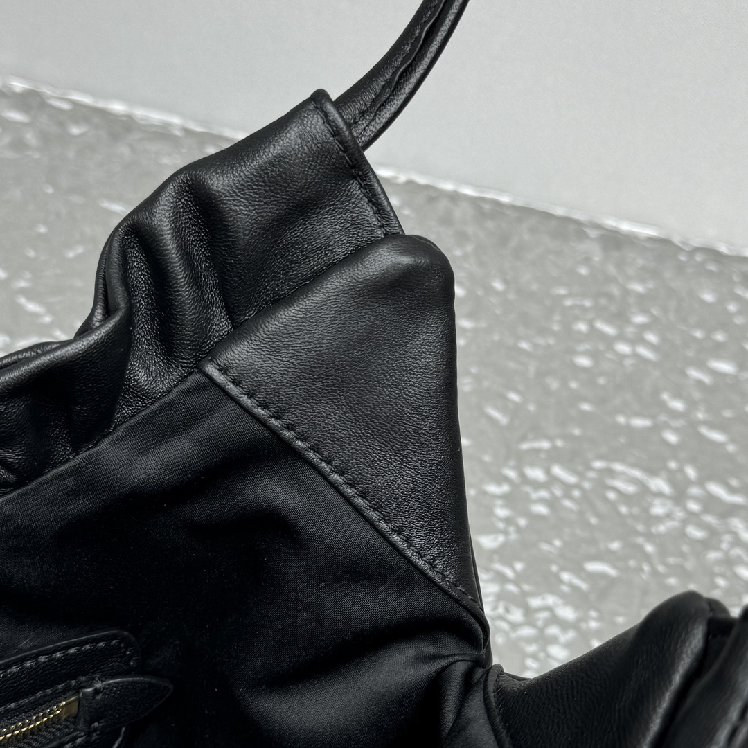 M*um*u wrinkle dumpling bag-38*19*7cm