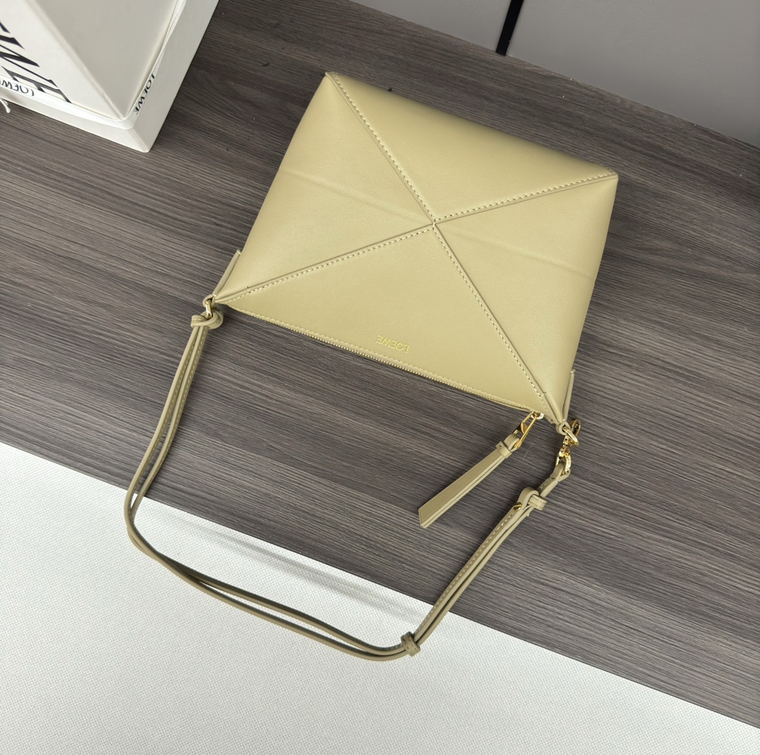 L0ew* puzzle fold pouch-23*6.5*15.5cm