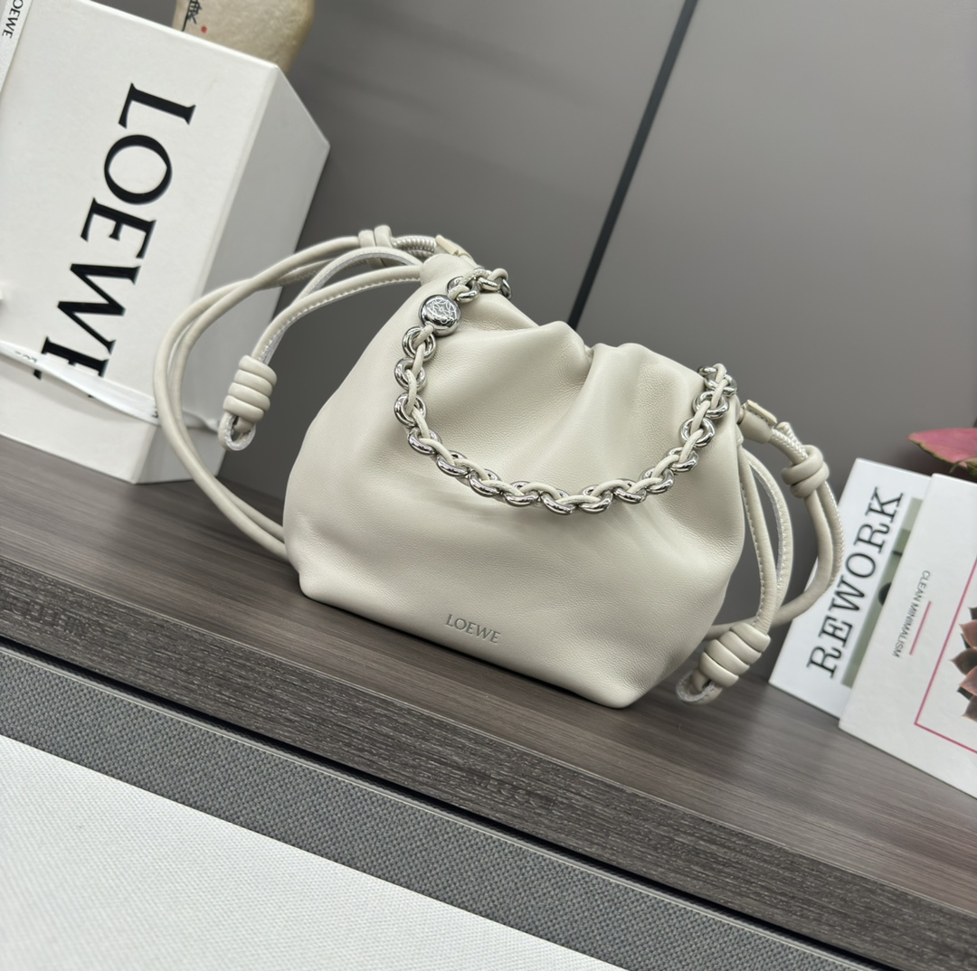 L0ew* flamenco purse 23*5.5*17cm