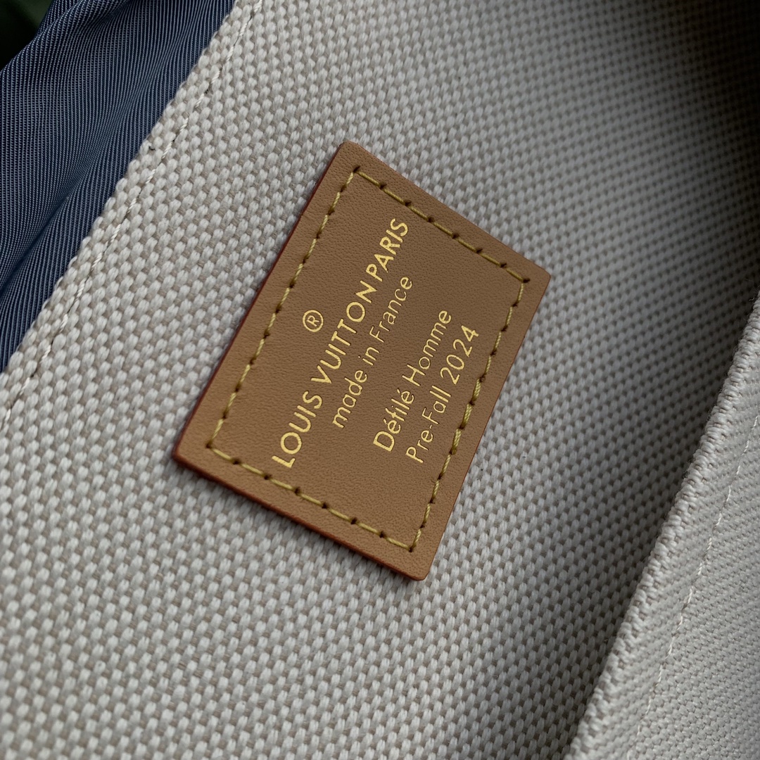 l0*is V*t0n montsouris backpack-32 x 40 x 19cm