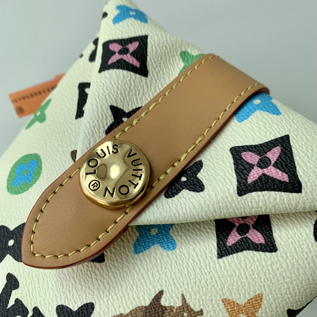 l0*is V*t0n crossbody bag-12.5 x 18 x 8.5cm