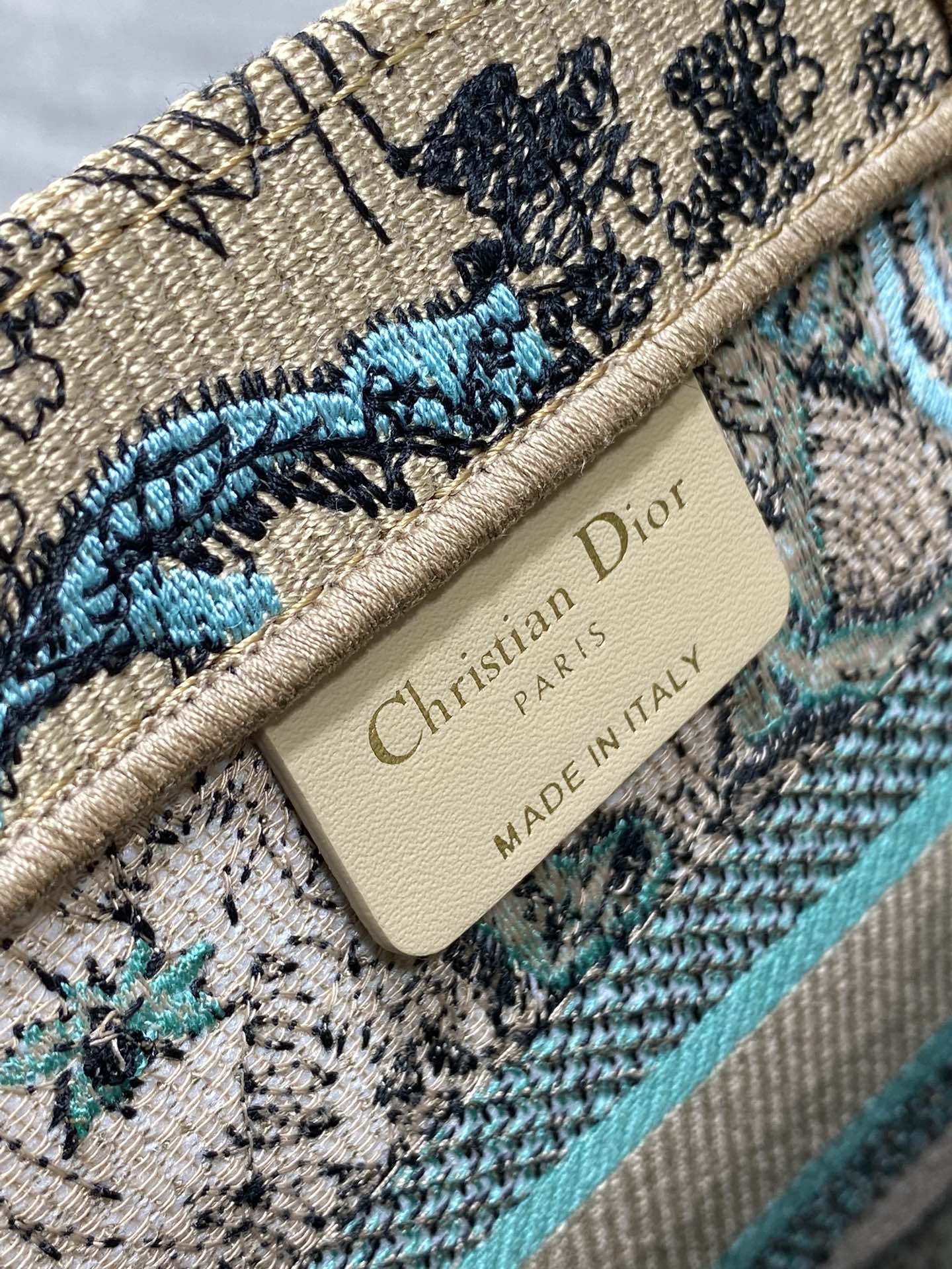 D*or small book tote-26*8*22cm