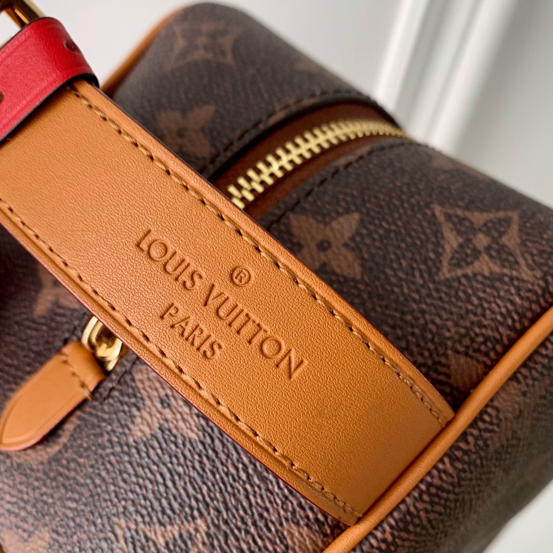 l0*is V*t0n locker dopp kit pouch -23 x 13 x 12cm