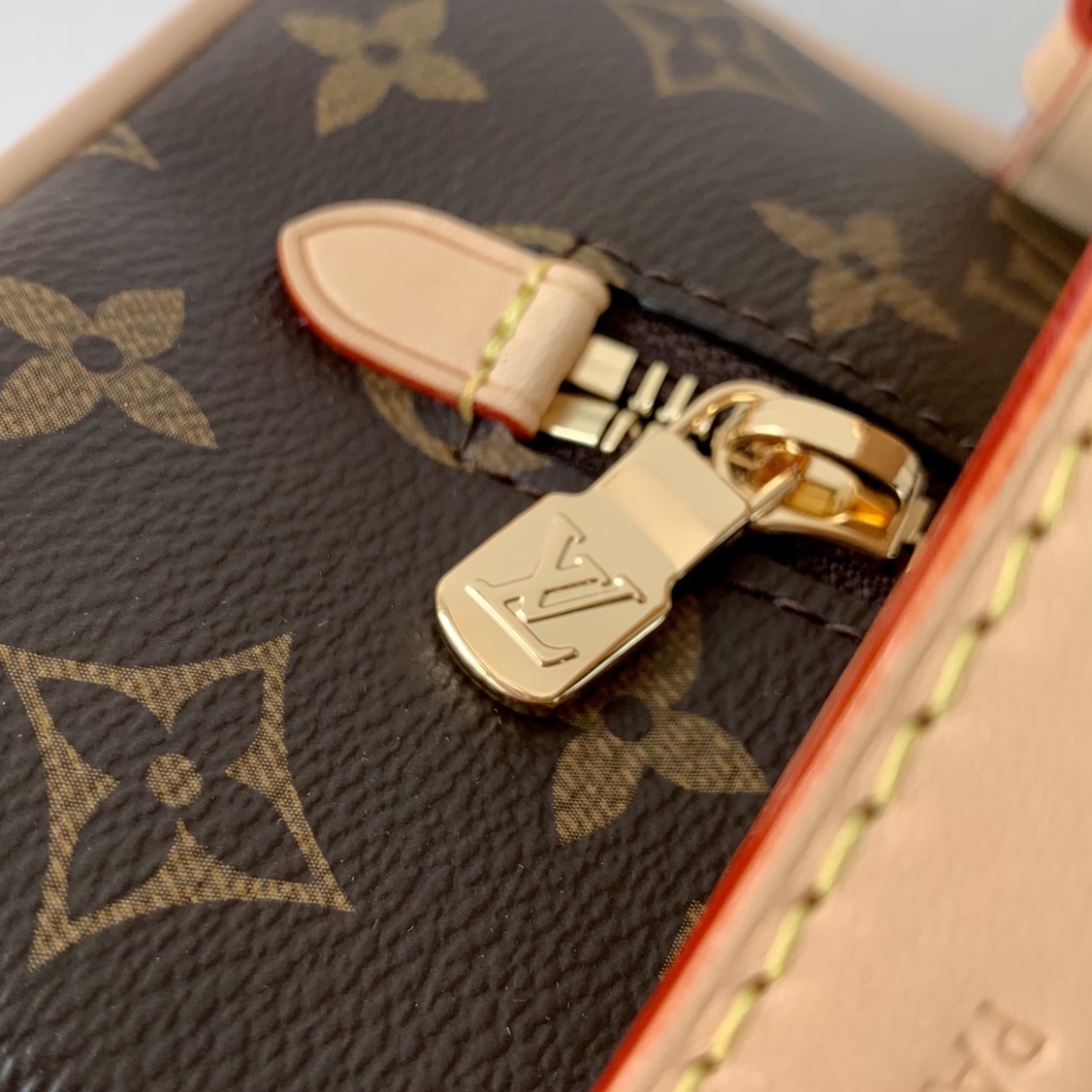 l0*is V*t0n locker dopp kit pouch -23 x 13 x 12cm