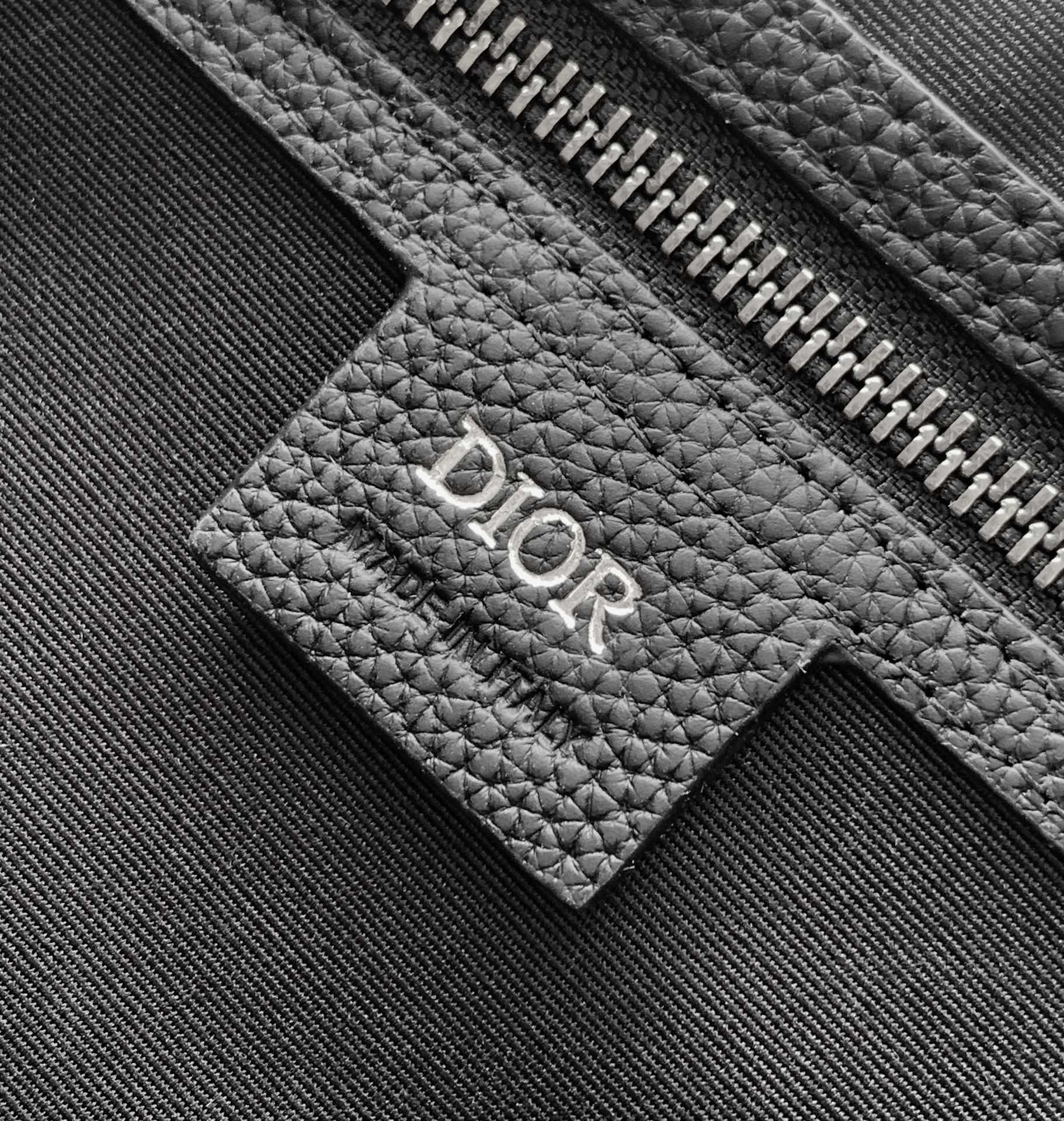 D*or weekender 25 handbags-31 x 18 x 12cm